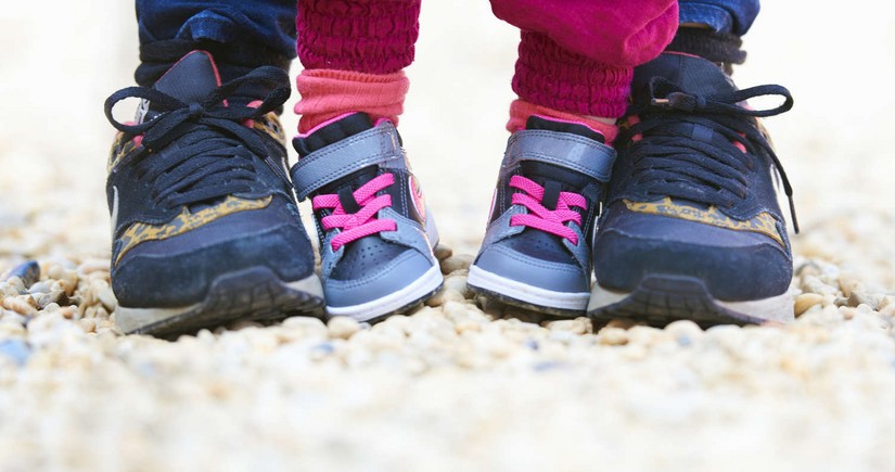 В Великобритании придумали кроссовки, которые растут вместе с ребенком