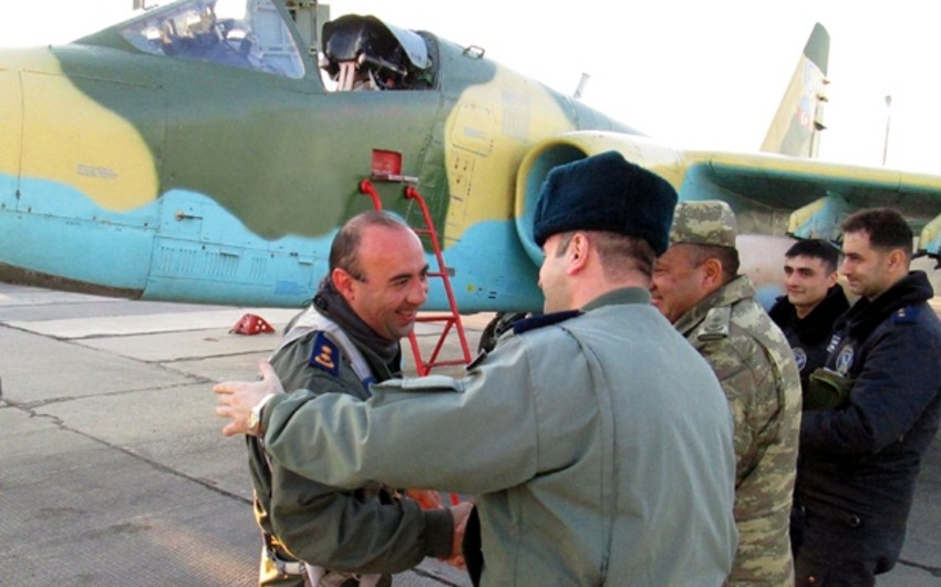 Азербайджанские военные самолеты вернулись на Родину с учений ТурАз Шахини 2015 - ФОТО