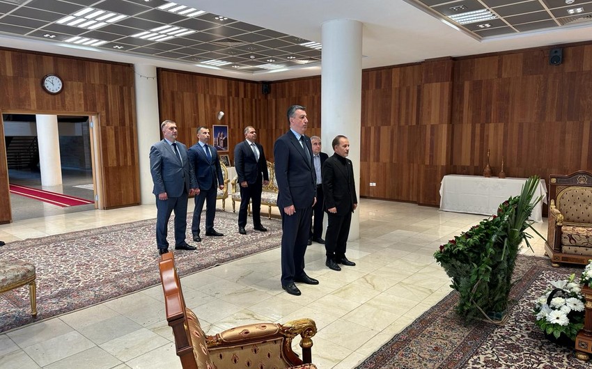 Səfir Faiq Quliyev İranın Gürcüstandakı səfirliyini ziyarət edərək başsağlığı verib