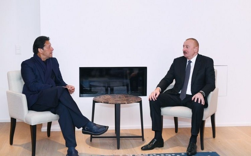 Премьер-министр Пакистана поздравил президента Азербайджана