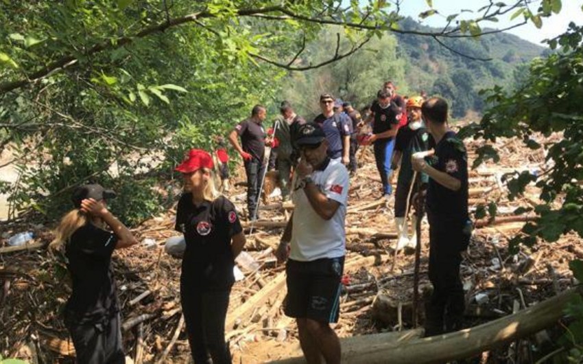 В Турции пять человек погибли и двое пропали без вести во время оползня