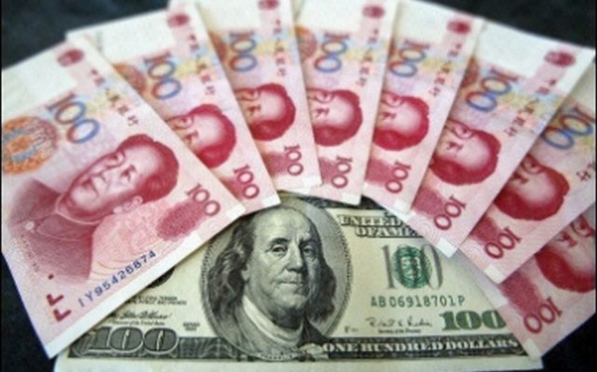 ЦБ Китая понизил курс юаня, обновив минимум за 4,5 года