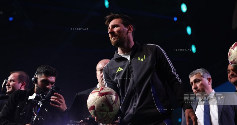 Baku TV prepares report about Messi's meeting with children in Baku