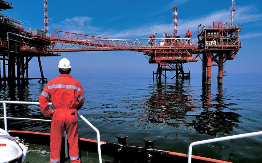 SOCAR evacuates 82 offshore employees