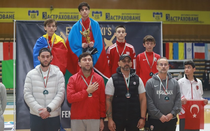 Азербайджанский фехтовальщик взял золото на международном турнире