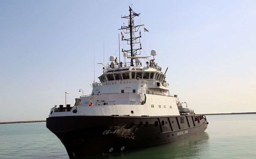 Военные корабли России прибыли в Баку - ВИДЕО