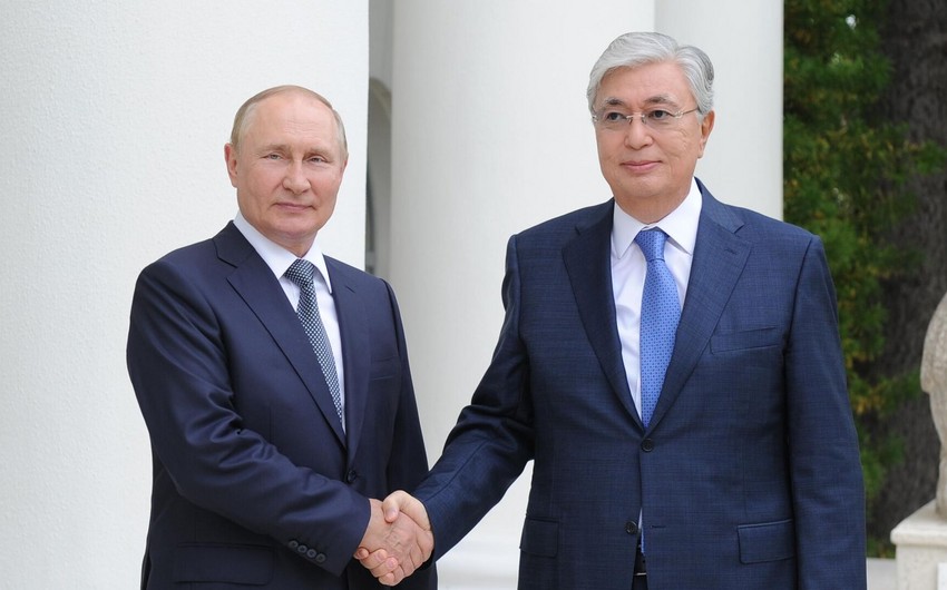 Tokayev and Putin discuss plane crash in phone call