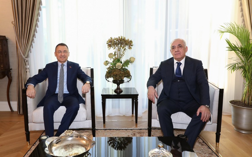 Али Асадов встретился с председателем комитета по внешним связям парламента Турции