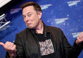 Musk dismisses reports of his buying Manchester United