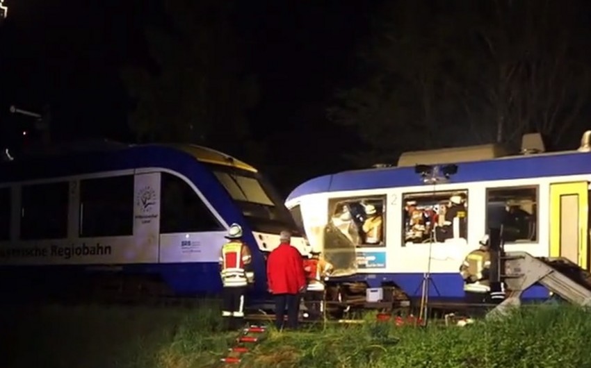 В Германии столкнулись два поезда, есть погибшие и раненые - ОБНОВЛЕНО