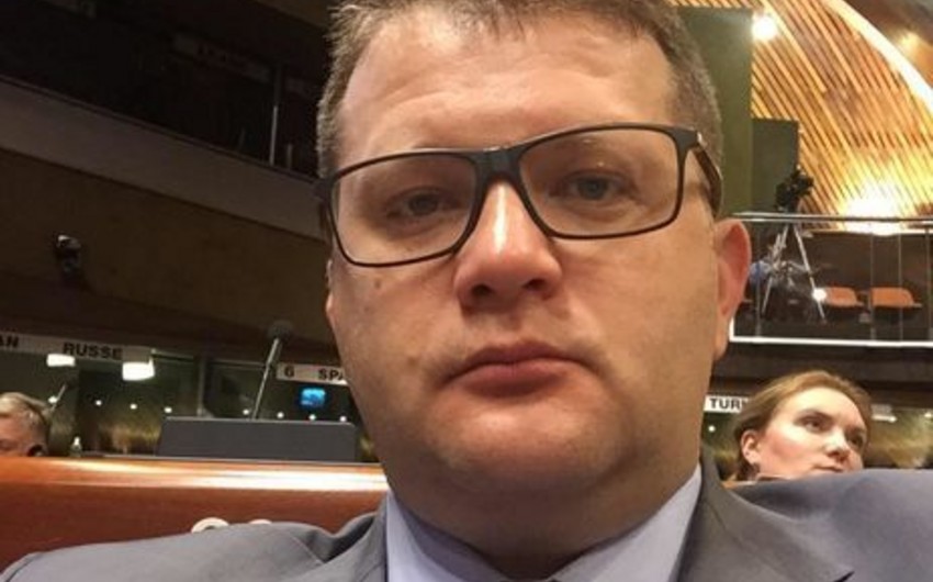 Ukraynalı siyasətçi: Erməni deputatlar məni konyakla satın almaq istəyirdilər ki, Qarabağı Azərbaycanın hesab etməyim