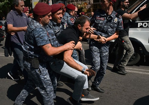 В Армении шесть человек задержаны после драки с полицейскими
