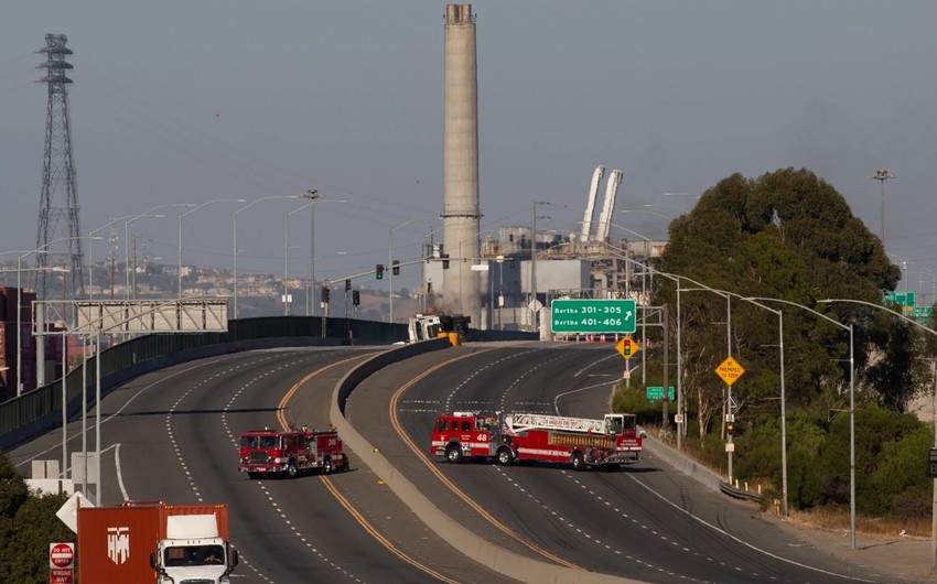 Lithium battery fire halts work at Los Angeles, Long Beach port terminals