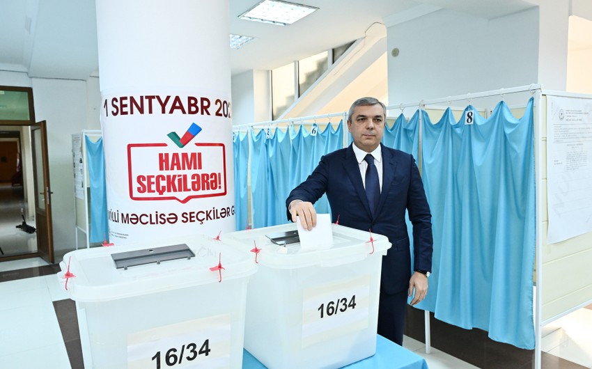 Head of presidential administration casts his vote in Azerbaijan parliamentary elections