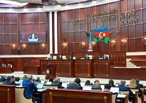 Plenary session of Azerbaijani parliament kicks off with 11 issues on agenda