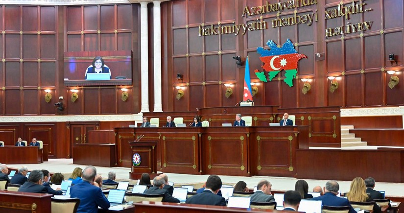 Plenary session of Azerbaijani parliament kicks off with 11 issues on agenda