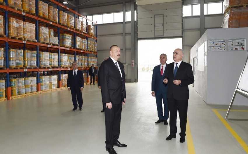 Президент принял участие в открытии завода строительных химикатов в Сумгайытском химическом промышленном парке