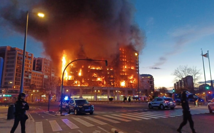 Four dead as Valencia apartment block gutted by flames fanned by high winds, official says