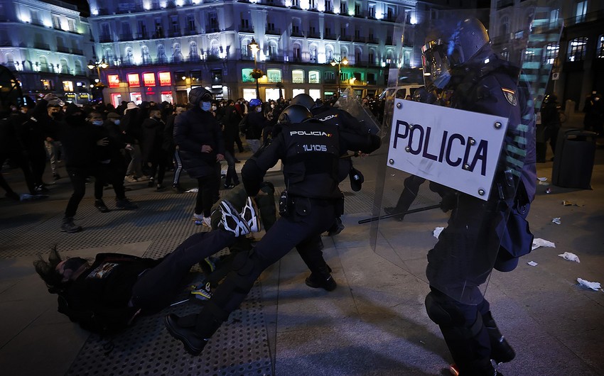 В Испании третий день подряд проходят акции протеста против ареста рэпера