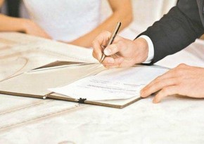 Azerbaijani parliament approves ban on marriages with illegal immigrants