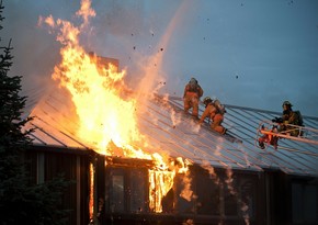 Young Azerbaijani rescues two Czech children from fire