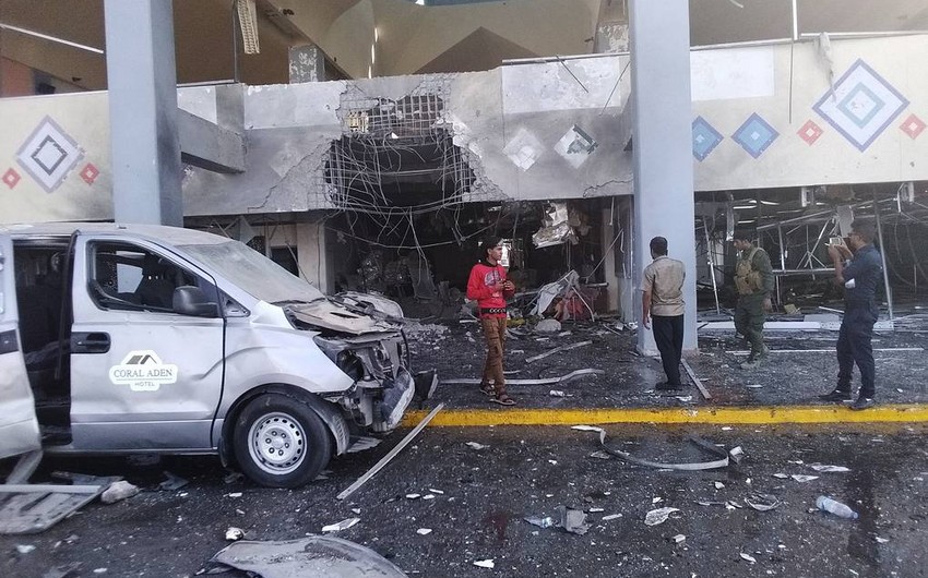 При атаке на аэропорт Йемена погибли три сотрудника Красного Креста