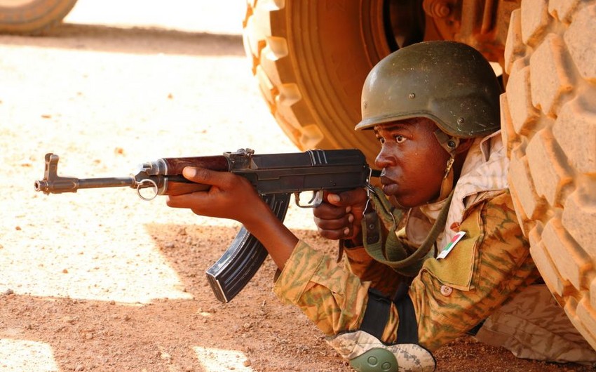 В Буркина-Фасо 12 силовиков погибли при нападении боевиков