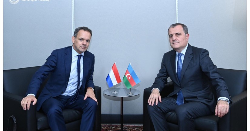 Azerbaijan's foreign minister informs his Dutch counterpart on Armenia's militarization