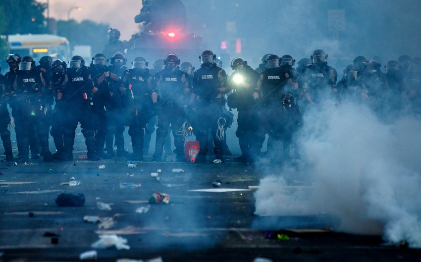 French police resort to tear gas to quell protesters at La Rochelle port