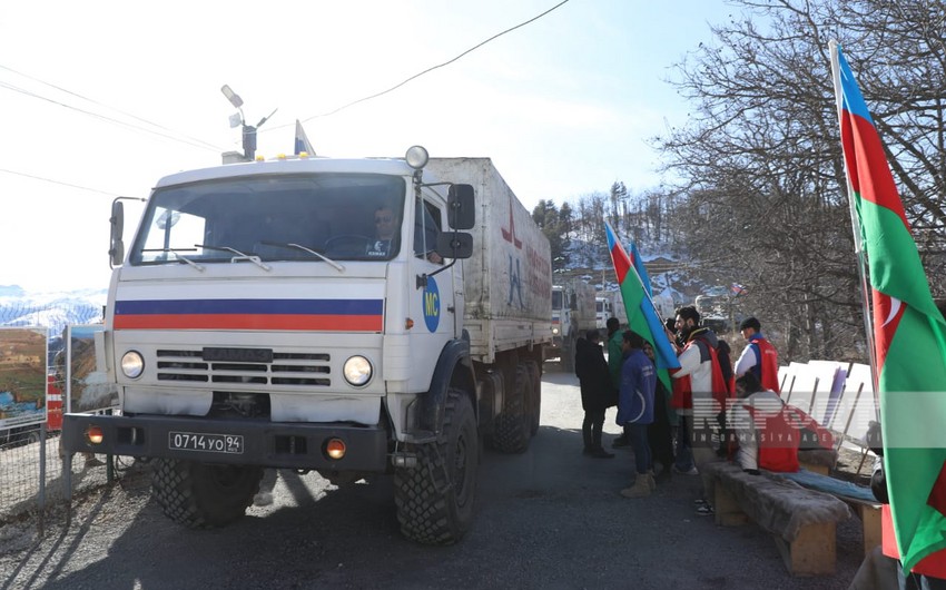 Total of 30 vehicles of peacekeepers move freely through Khankandi-Lachin road   
