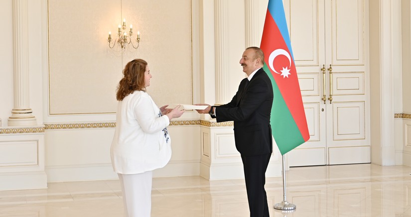 Azerbaijani President receives credentials of incoming ambassador of Argentina to Azerbaijan