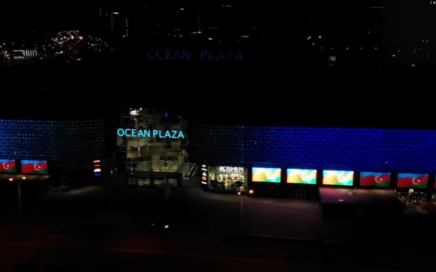 Kyiv's largest shopping mall illuminated with Karabakh is Azerbaijan! slogan