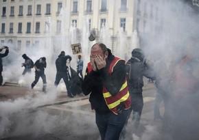 Fransa polisi Lionda nümayişçilərə qarşı gözyaşardıcı qazdan istifadə edib