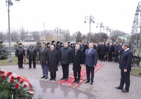 Different nations and local officials commemorate Heydar Aliyev in Astrakhan