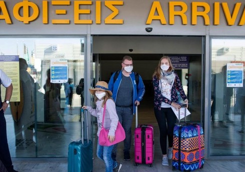 Греция отменит семидневный карантин для туристов из некоторых стран