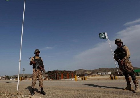 "Талибан" сообщил о восьми погибших мирных жителях при авиаударе Пакистана