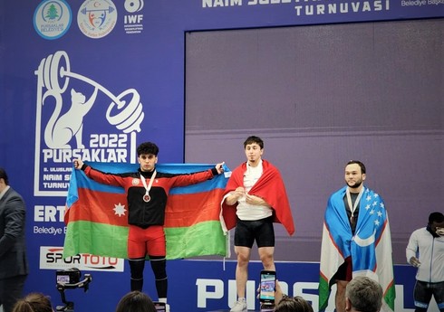 Азербайджанский тяжелоатлет завоевал серебряную медаль на соревнованиях в Турции