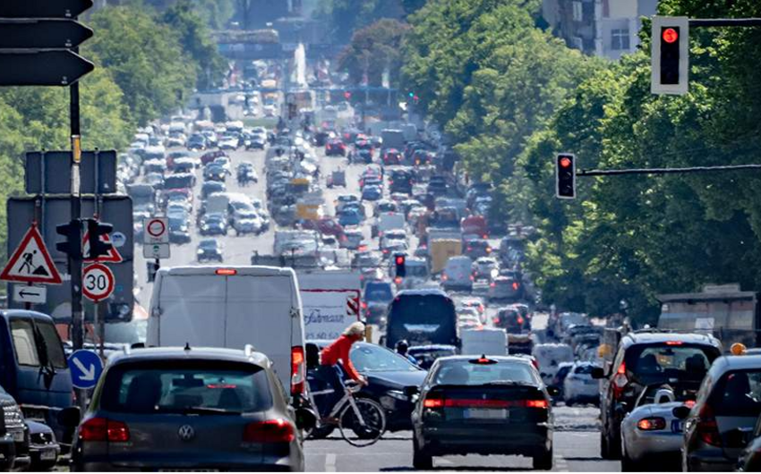 EU eyes abandoning internal combustion engine cars by 2035