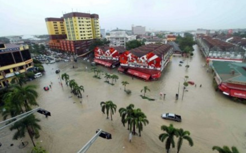 В Малайзии число эвакуированных из-за наводнений превысило 90 тыс. человек