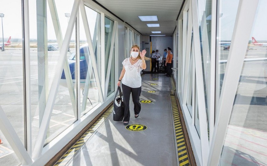 Прилетающих рейсом Стамбул-Баку пассажиров могут освободить от карантина