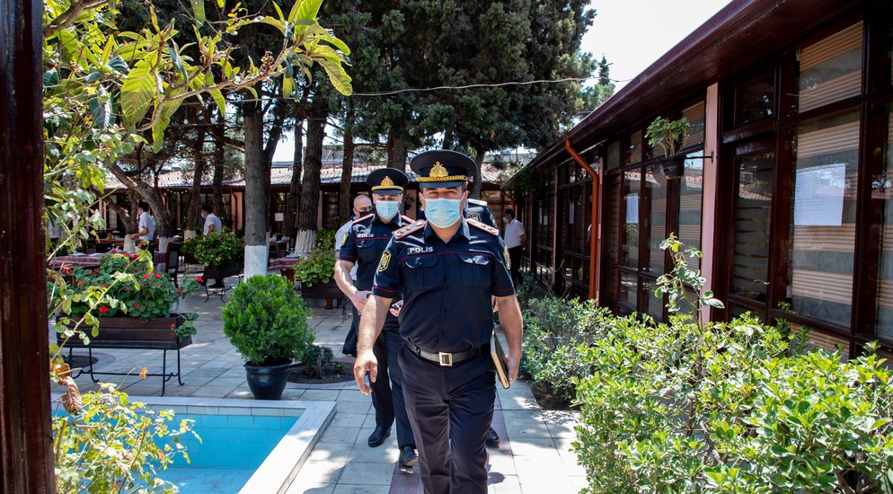 Bakı polisi kafe-restoranlarda reyd keçirdi