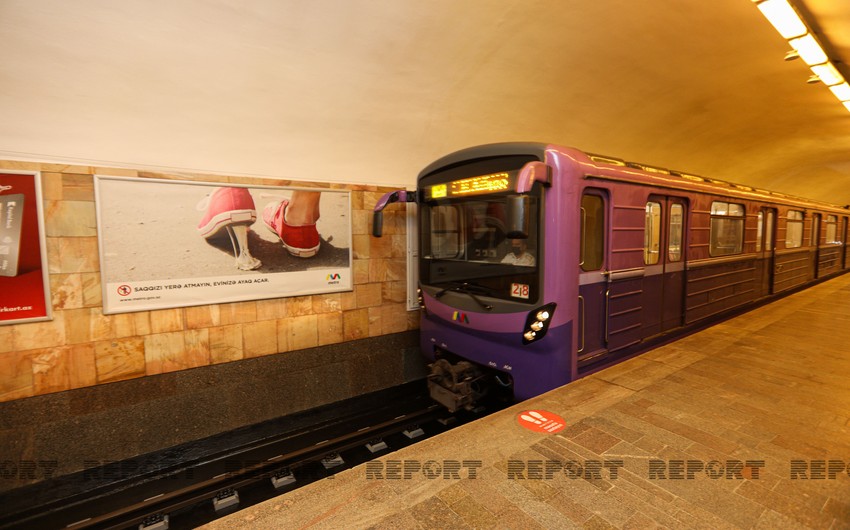 В бакинском метро произошел сбой в работе поезда
