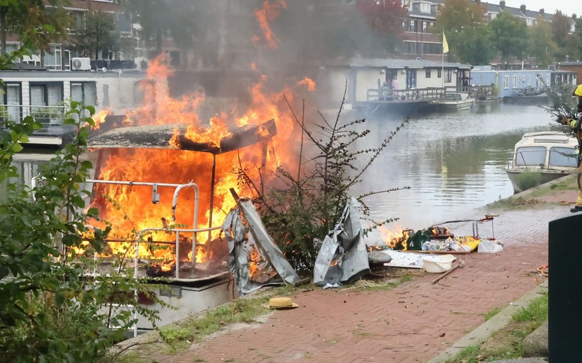 При взрыве на прогулочной яхте в Гааге пострадали три человека