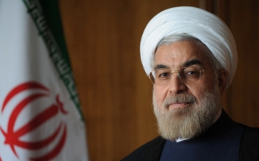 İran prezidenti neftin qiymətinin ucuzlaşmasını qəsd adlandırıb