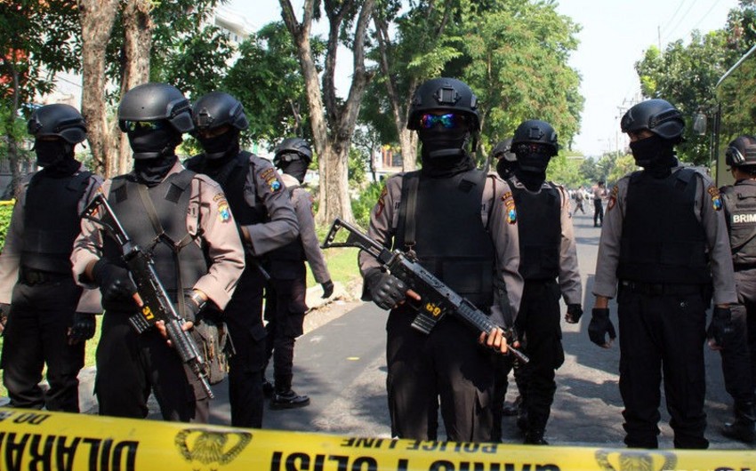 Террористы, устроившие взрывы в Индонезии, использовали в качестве смертников детей
