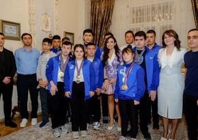 Лейла Алиева встретилась со спортсменами Азербайджанской ассоциации аутизма