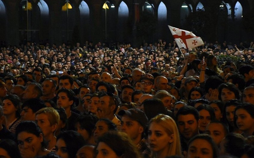 К акции в центре Тбилиси присоединились студенты