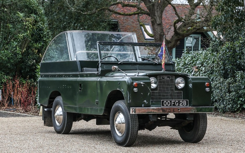 Автомобиль Land Rover 1968 года выпуска Елизаветы II выставлен на аукцион