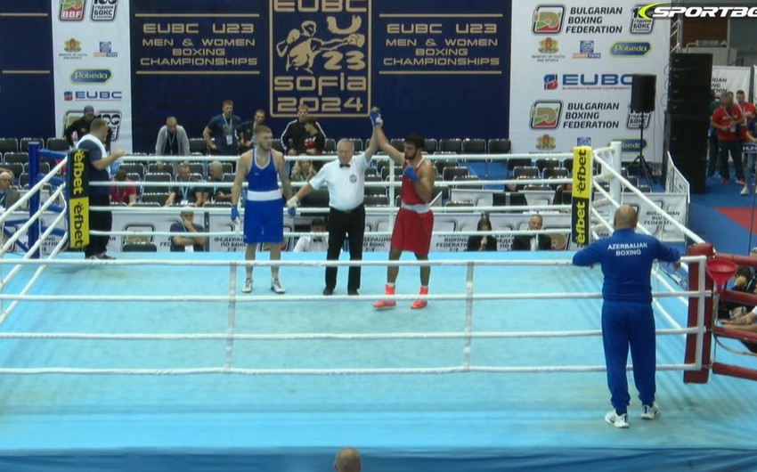 Two Azerbaijani boxers reach quarterfinals of European Championship