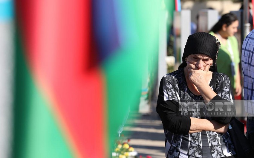 Azerbaijani people mourn martyrs - PHOTOS